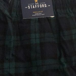 Men’s plaid pajama pants